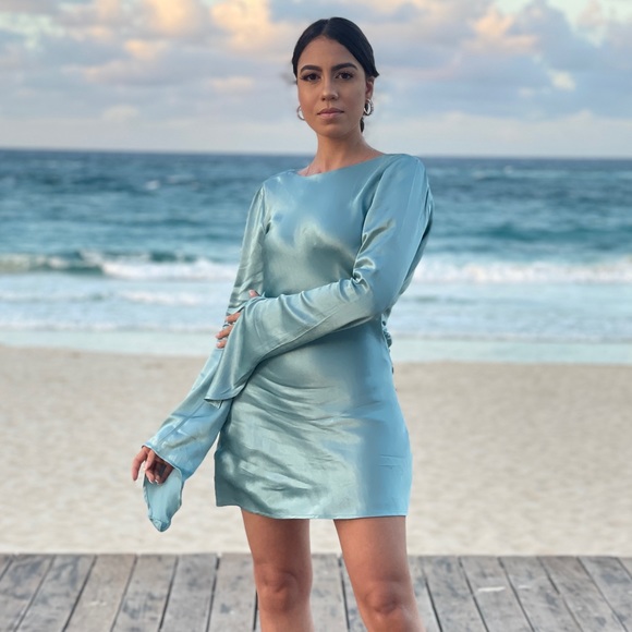 Mini Satin Dess - Picture 2 of 2